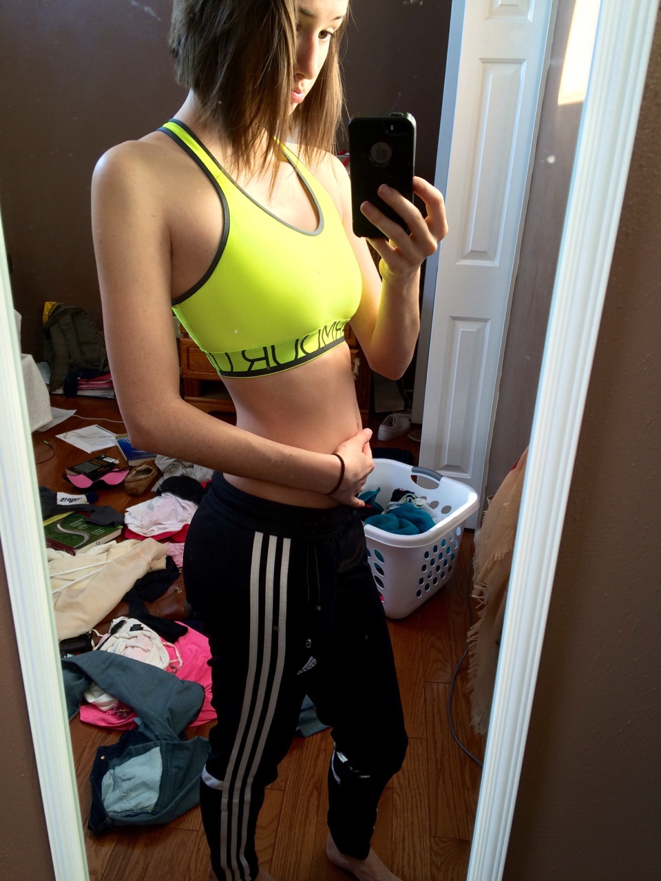 Life Of Cute and Slim Bodybuilder