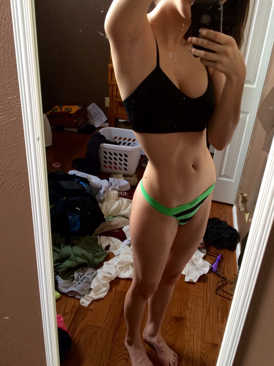 Life Of Cute and Slim Bodybuilder