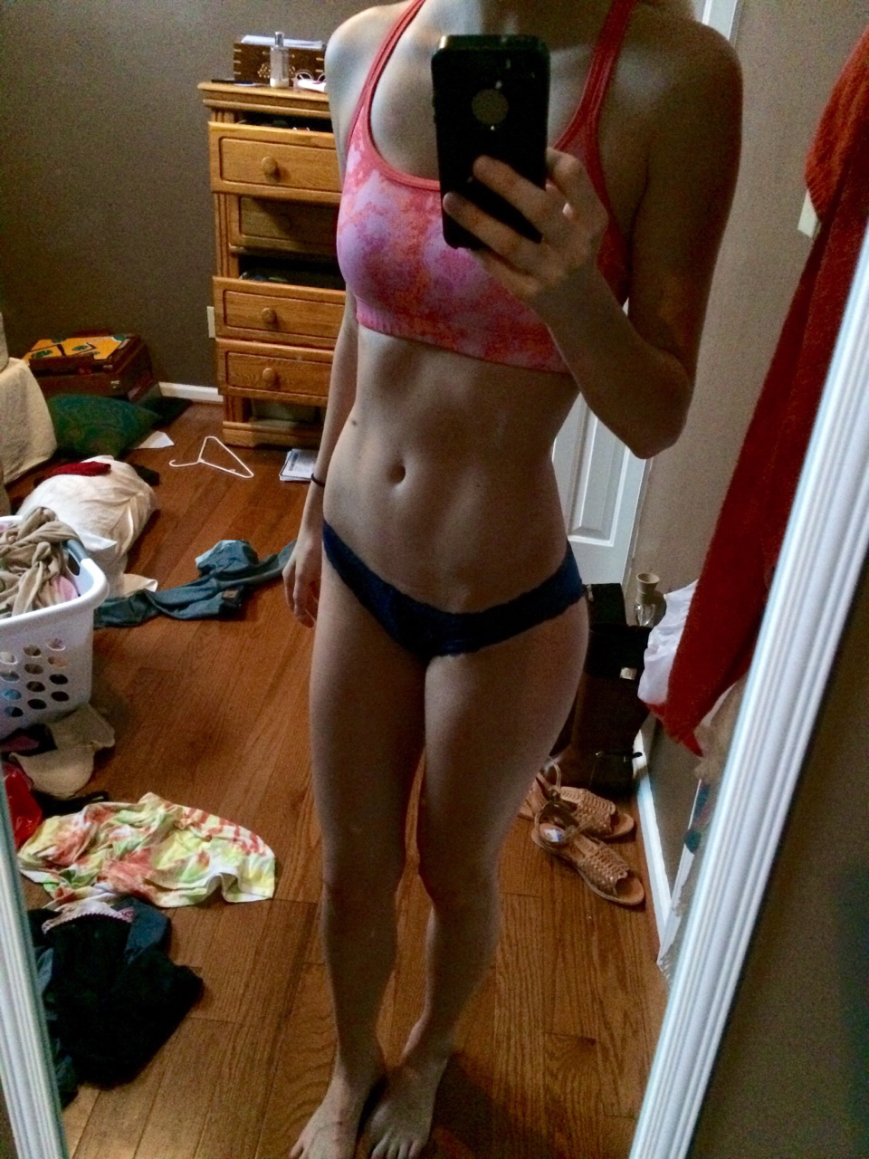 Life Of Cute and Slim Bodybuilder