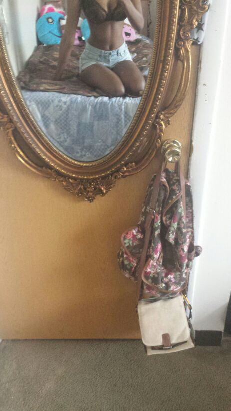 Big Breasted Ebony Selfies