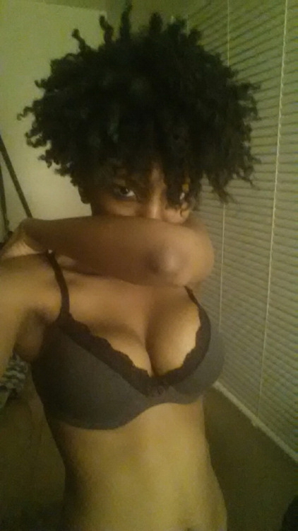 Big Breasted Ebony Selfies
