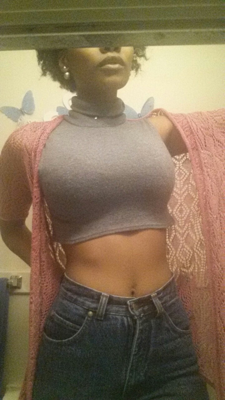 Big Breasted Ebony Selfies