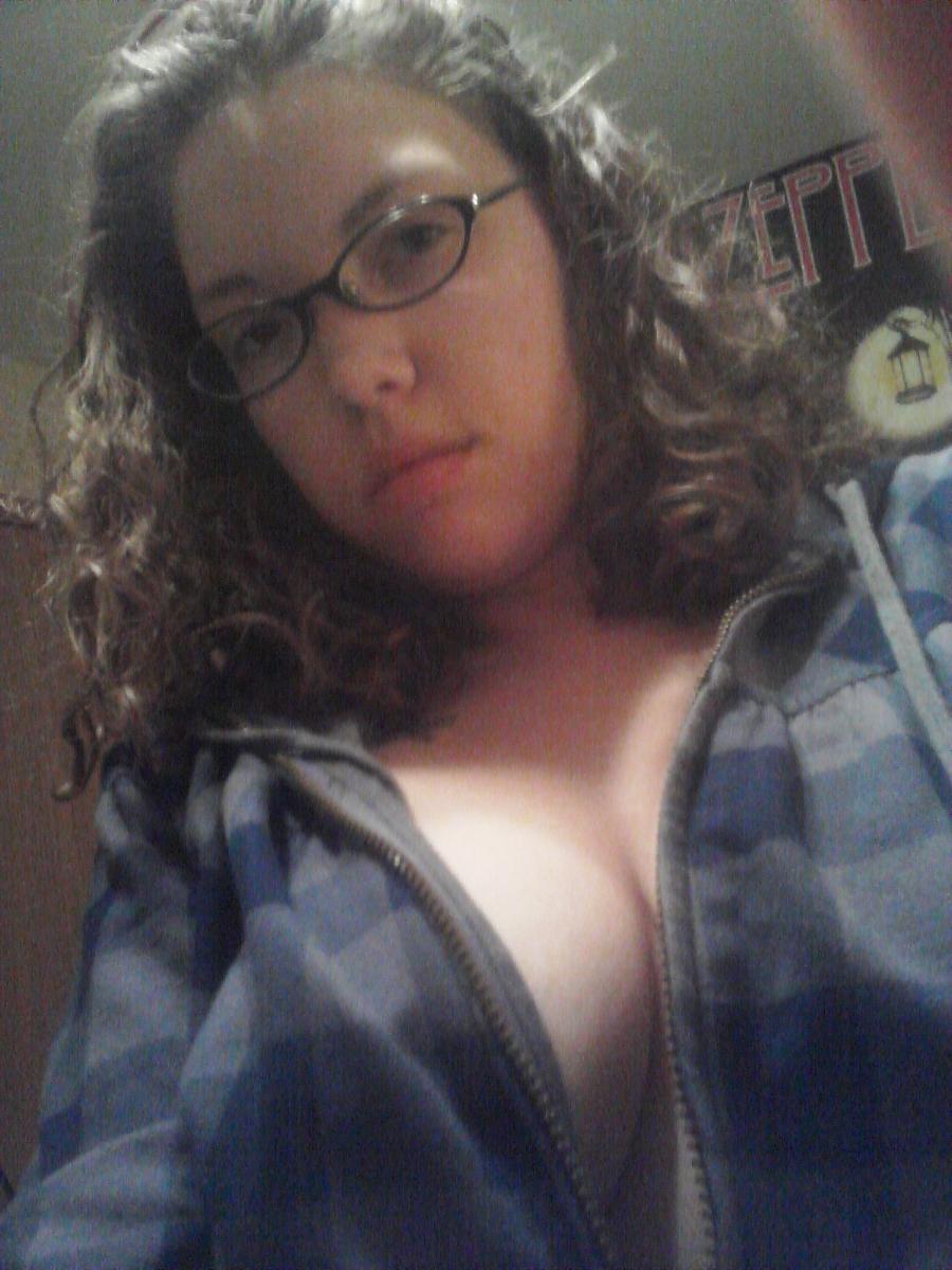 Big Tits Nerdy Girl with Hungry Mouth