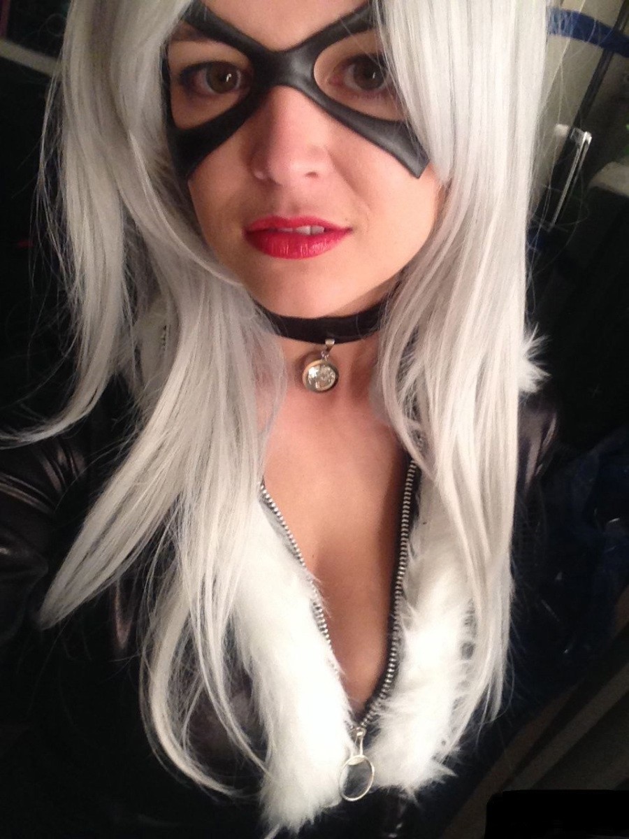 Tessa Fowler Selfies