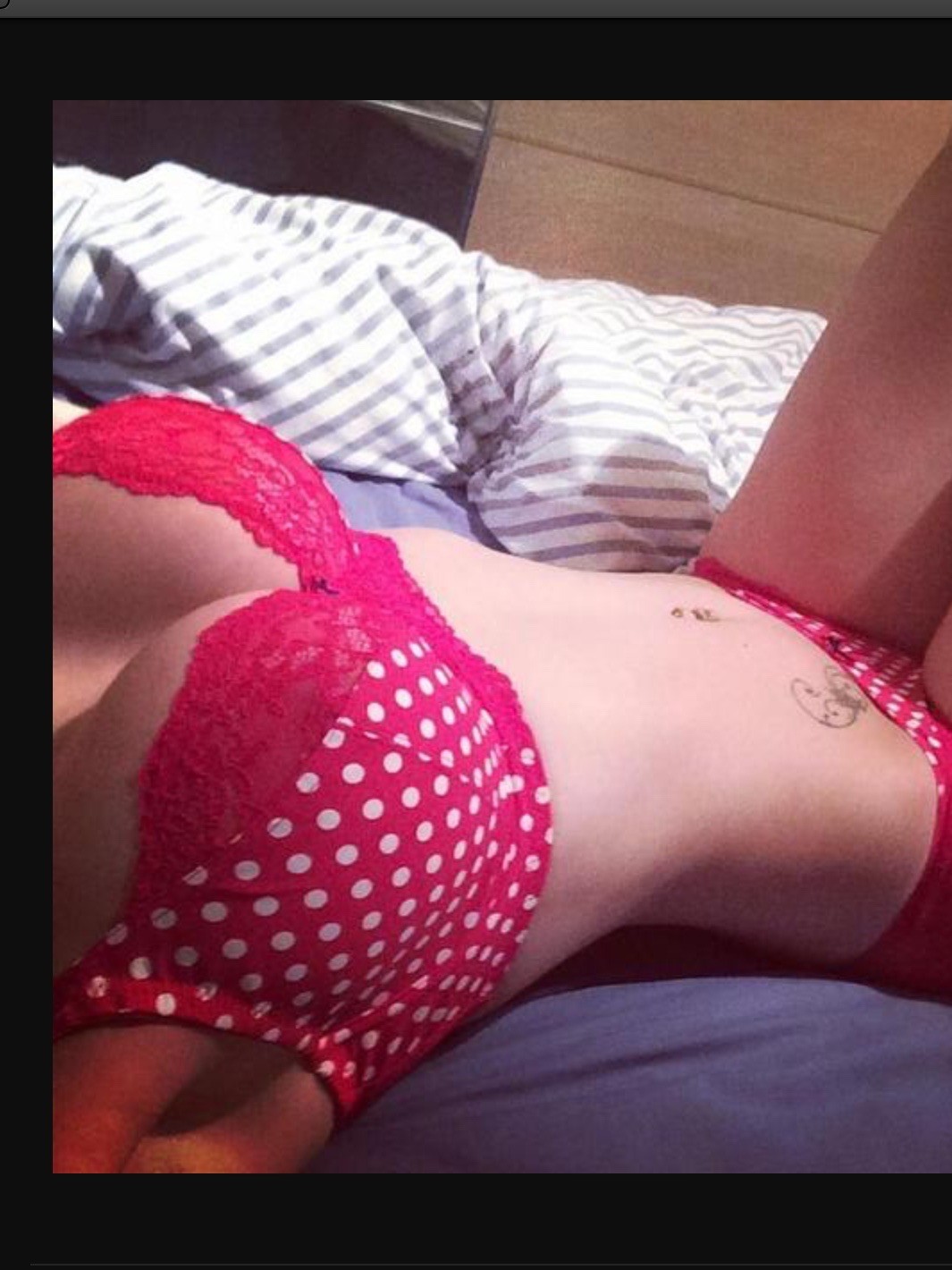 Blondes Tits N Selfie