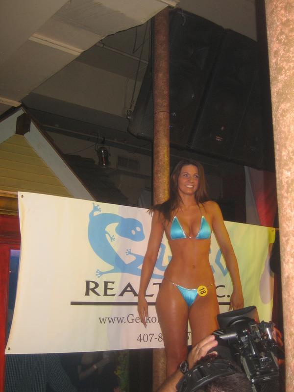 Hooters Girls Uncensored