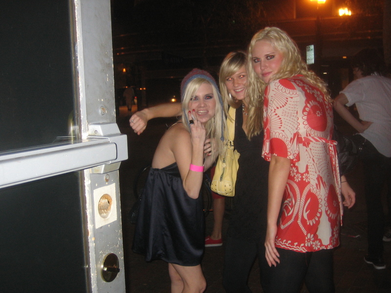 Hooters Girls Uncensored