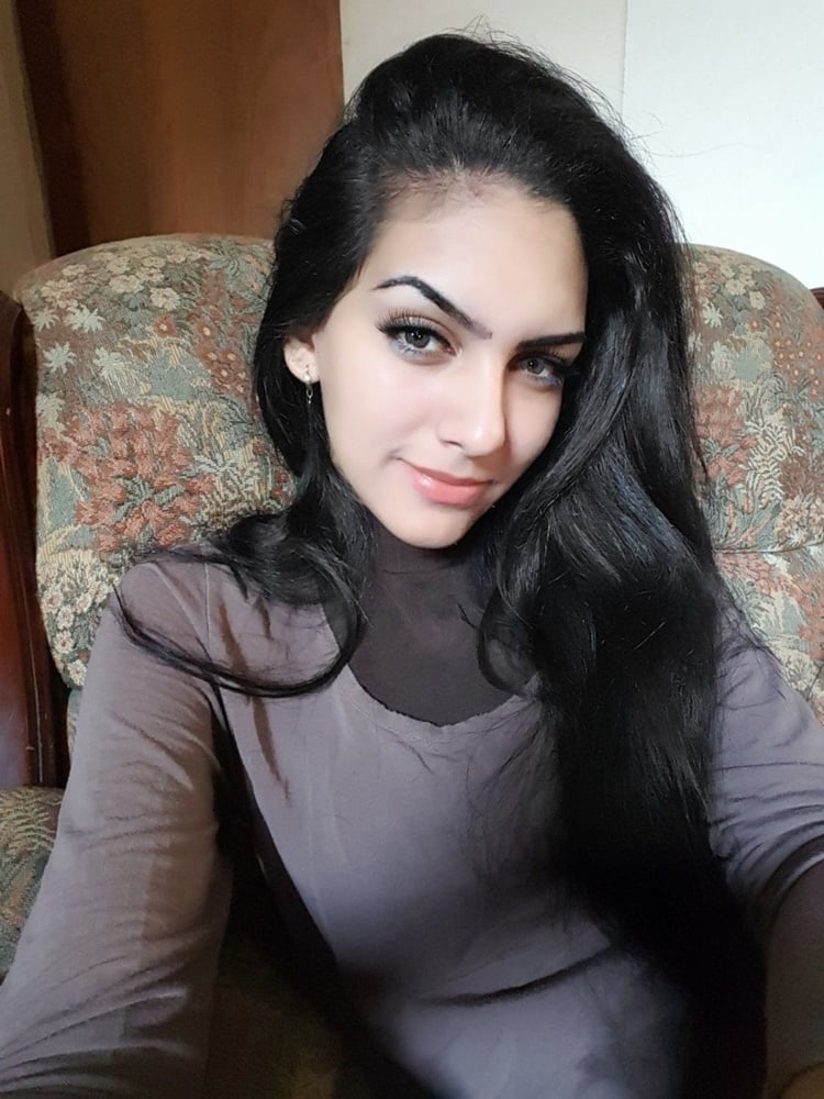 Beautiful & Hot NRI Doctor