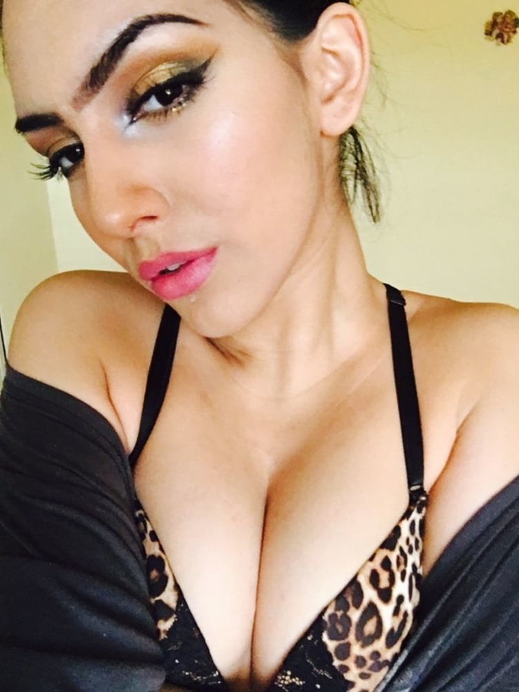 Beautiful & Hot NRI Doctor