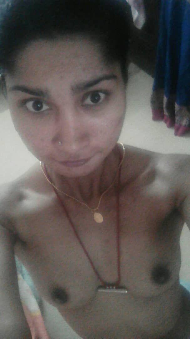 Indian Woman Nude Selfies