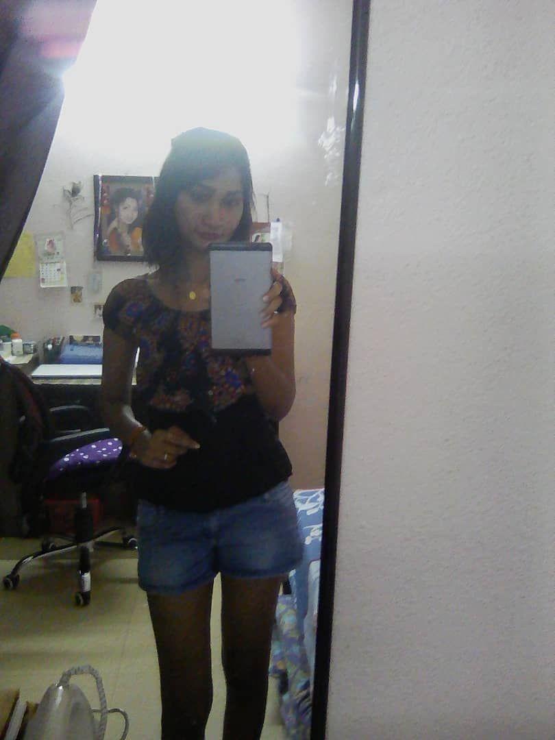 Indian Woman Nude Selfies