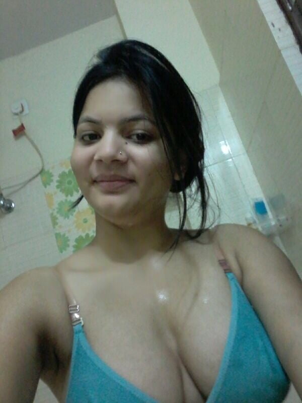 Desi Aunty Nude