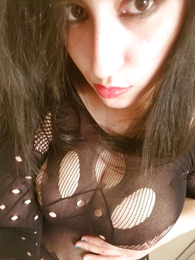 NRI Hot Girl 470 Pics