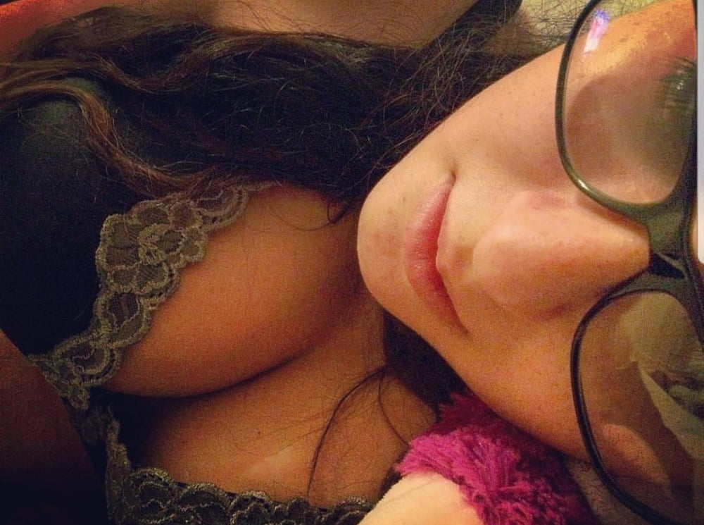 NRI Hot Girl 470 Pics