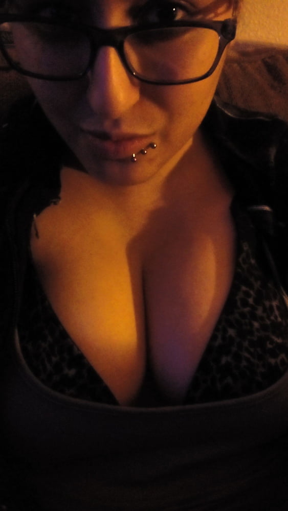 NRI Hot Girl 470 Pics