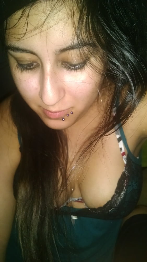 NRI Hot Girl 470 Pics