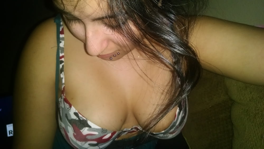 NRI Hot Girl 470 Pics