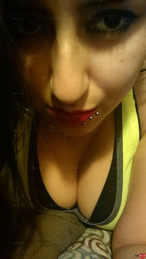 NRI Hot Girl 470 Pics