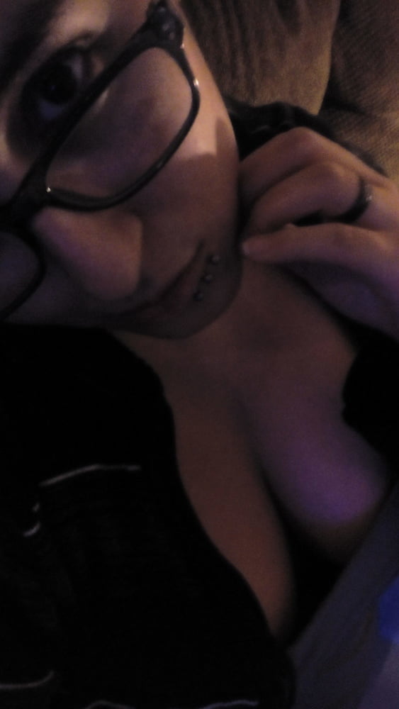 NRI Hot Girl 470 Pics