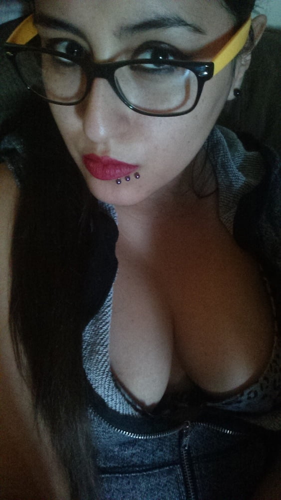 NRI Hot Girl 470 Pics