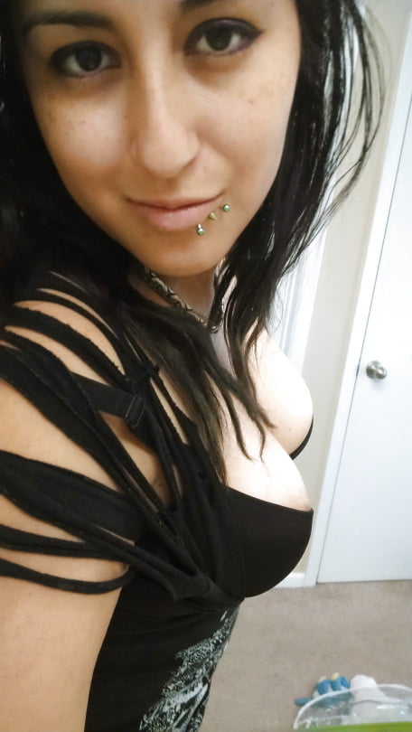 NRI Hot Girl 470 Pics