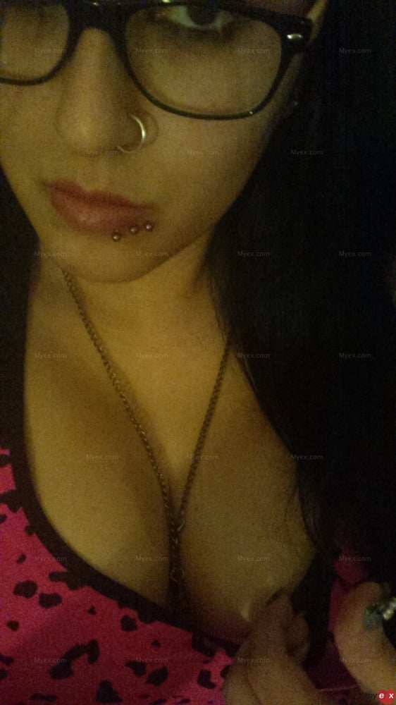 NRI Hot Girl 470 Pics