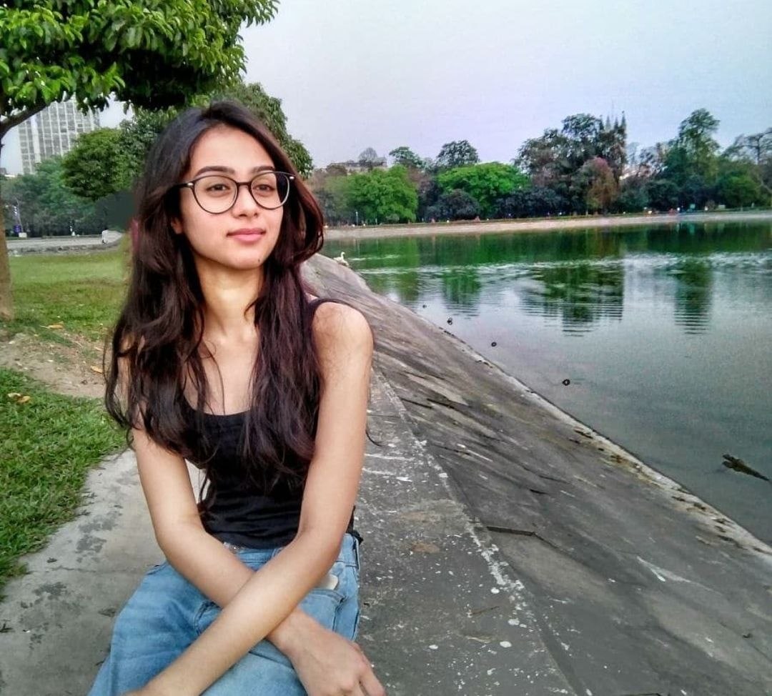 Beautiful Indian Girl Pic