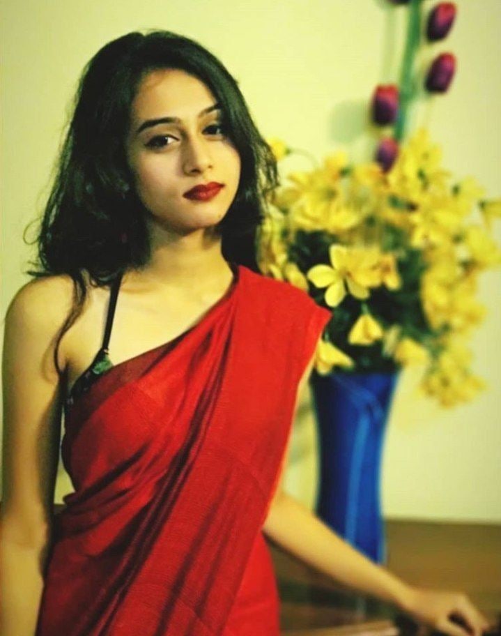 Beautiful Indian Girl Pic