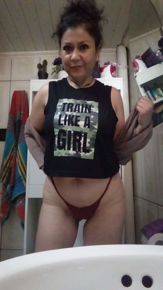 Mature Latina Brazil Mom Milf - arsivizm gallery