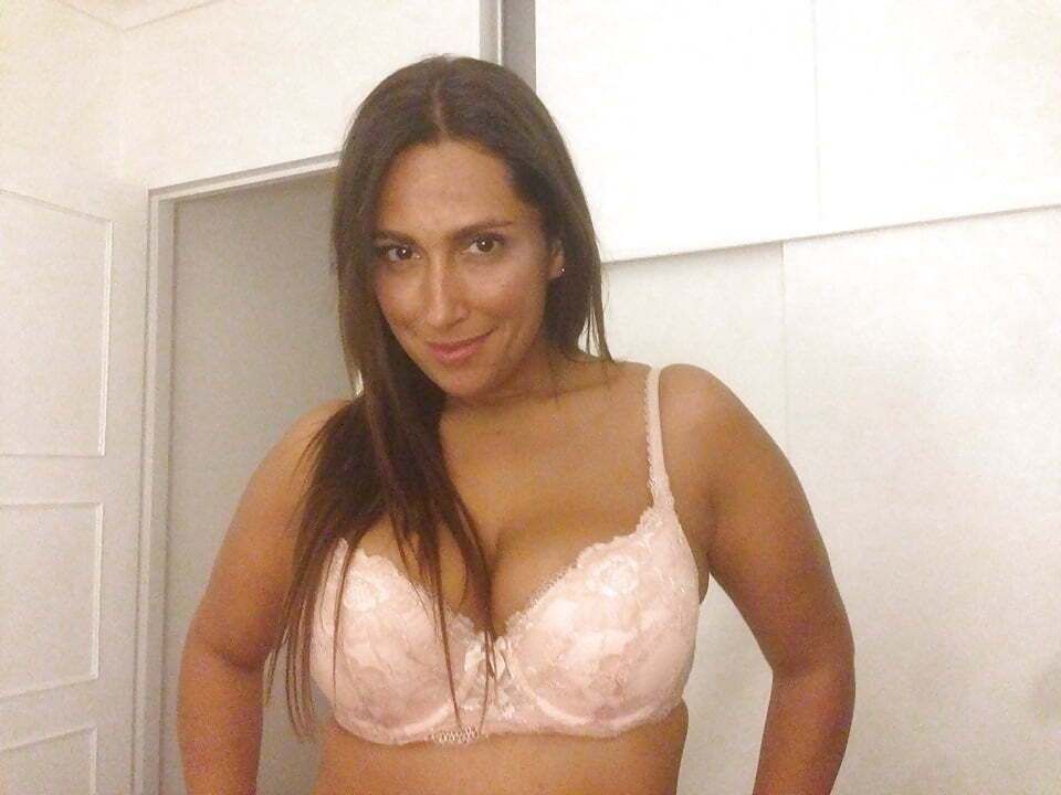 Mature Latina Brazil Mom Milf - arsivizm gallery