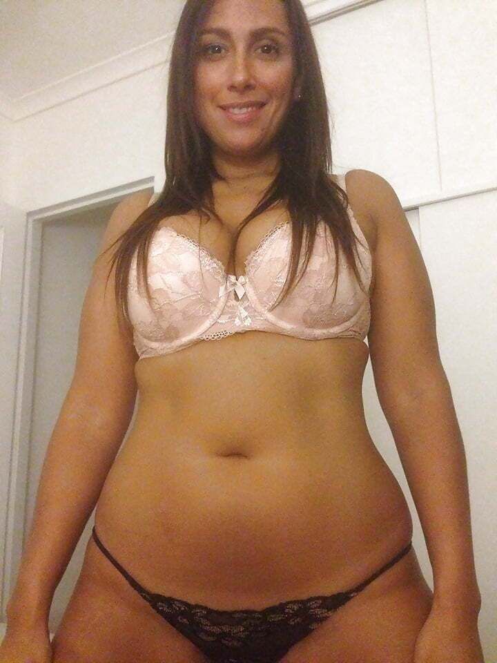 Mature Latina Brazil Mom Milf - arsivizm gallery