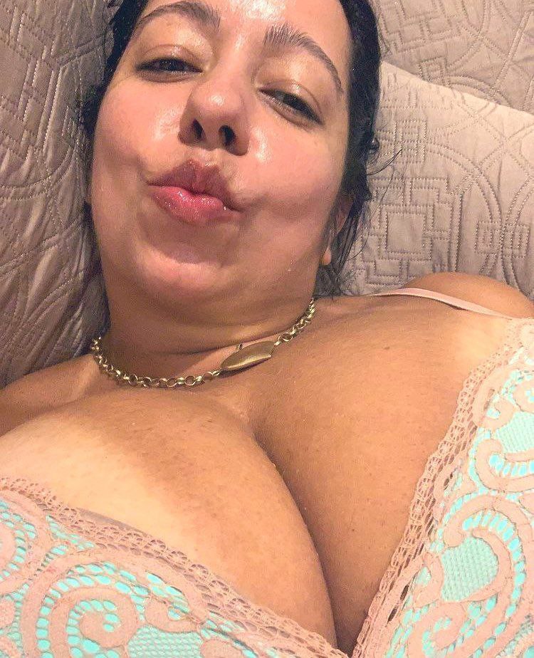 Mature Latina Brazil Mom Milf - arsivizm gallery