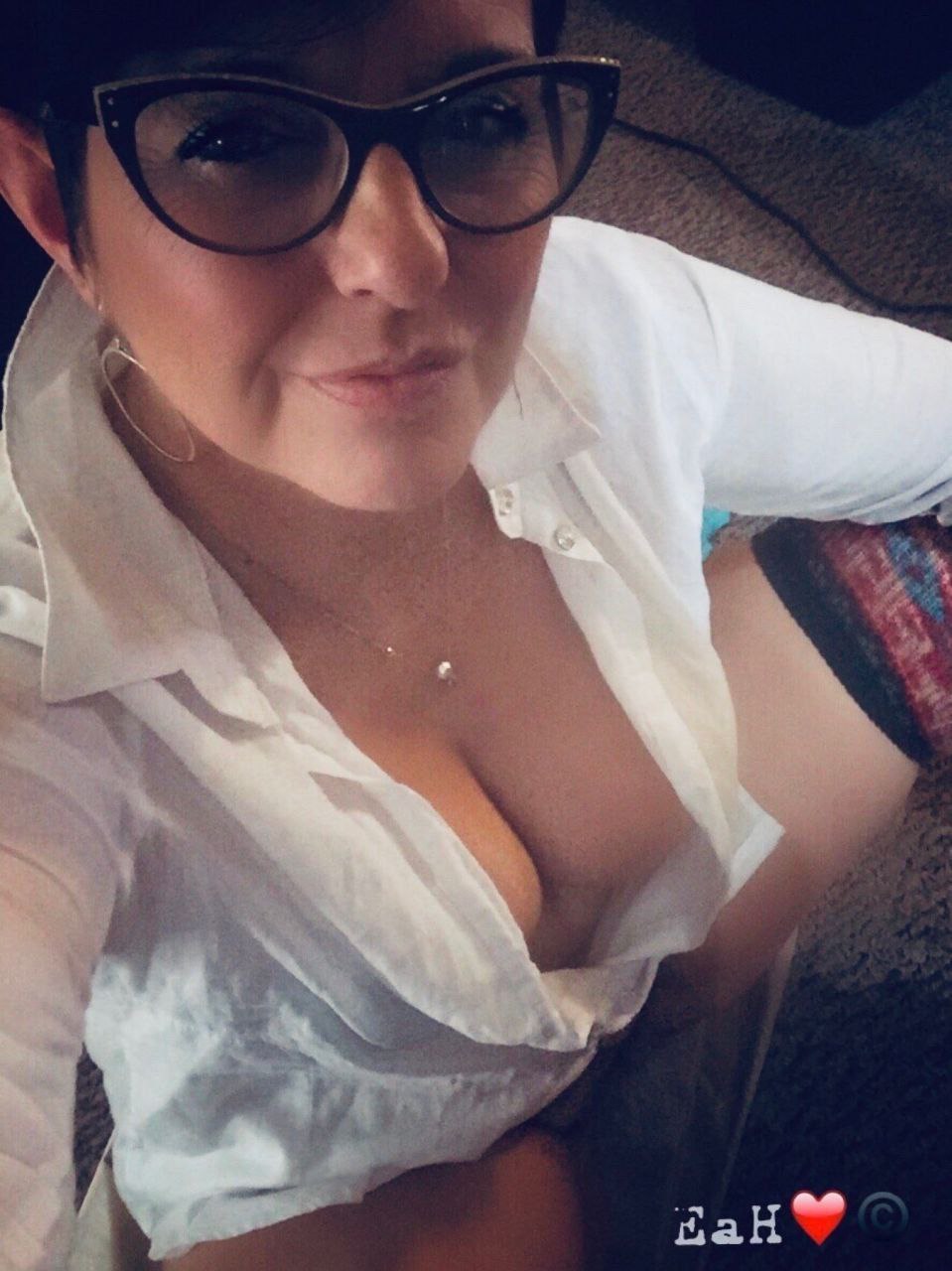 Mature Latina Brazil Mom Milf - arsivizm gallery