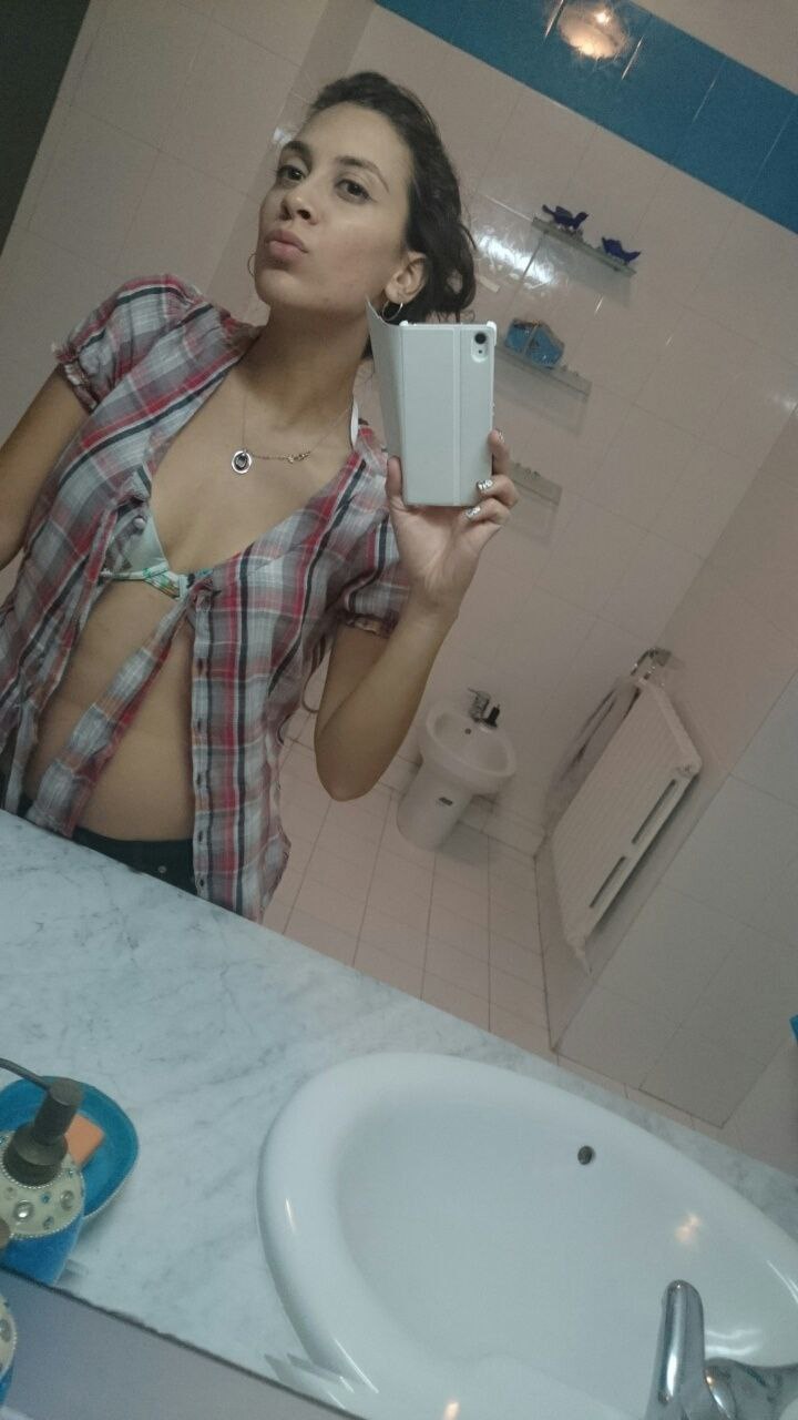 Mature Latina Brazil Mom Milf - arsivizm gallery