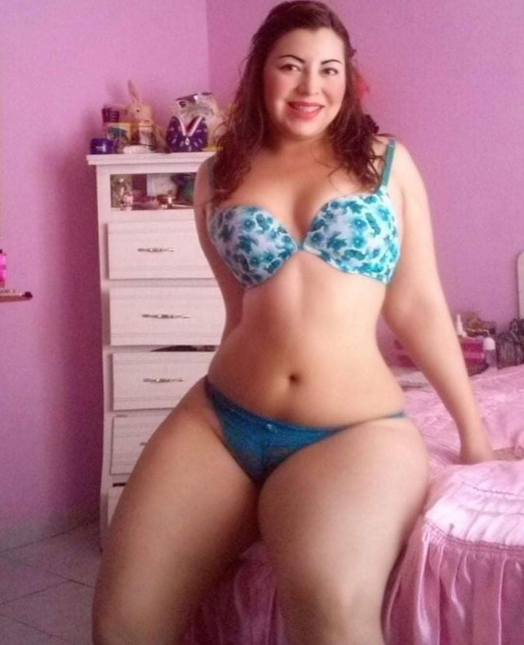 Mature Latina Brazil Mom Milf - arsivizm gallery