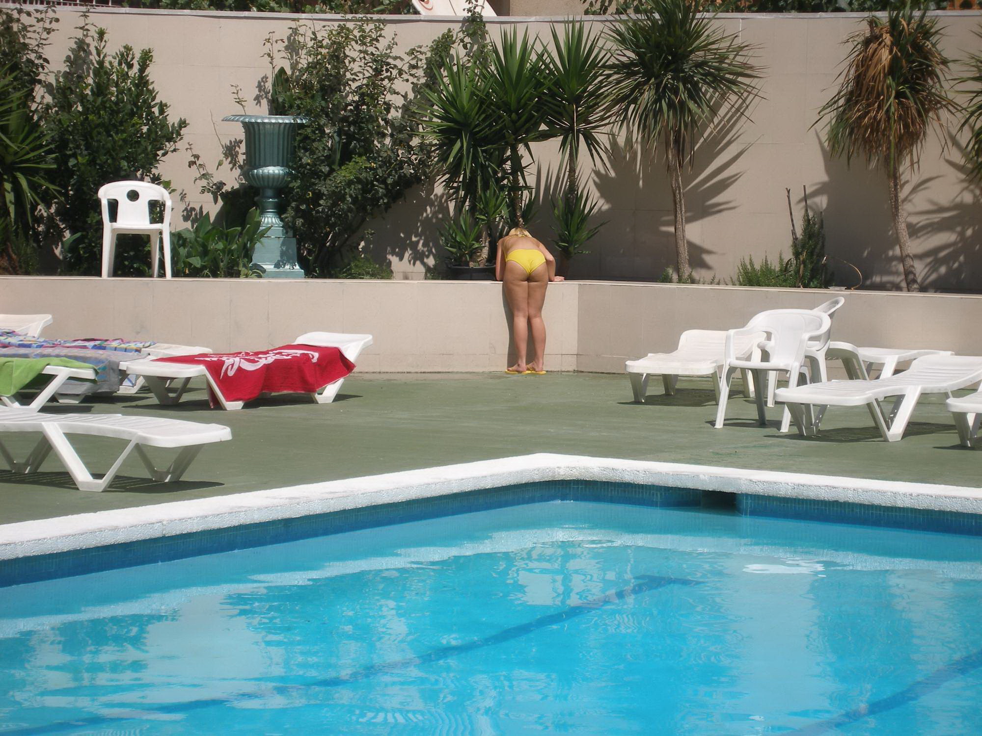 Blonde Cutie Vacay In Spain