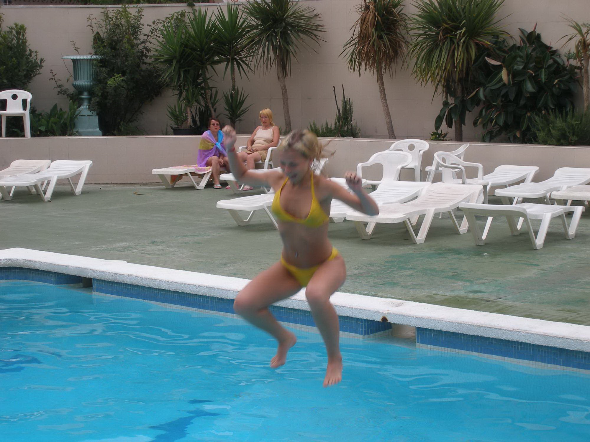 Blonde Cutie Vacay In Spain