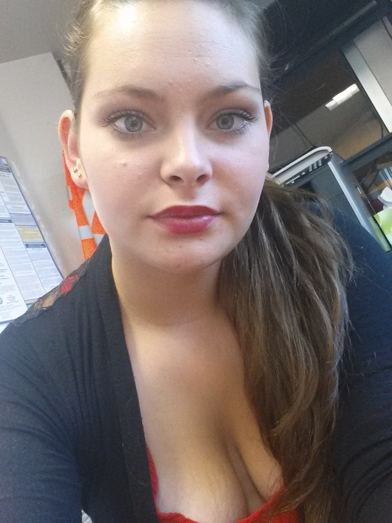 Girls Sexy Preggo Selfies