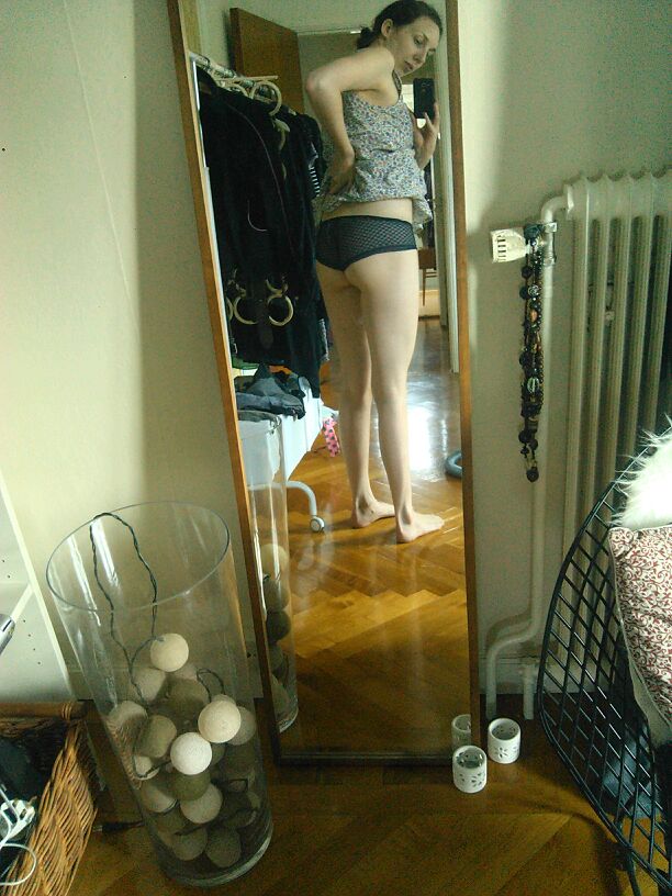 Selfies For Glasses Girl