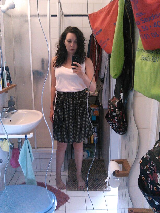 Selfies For Glasses Girl