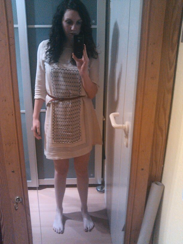 Selfies For Glasses Girl