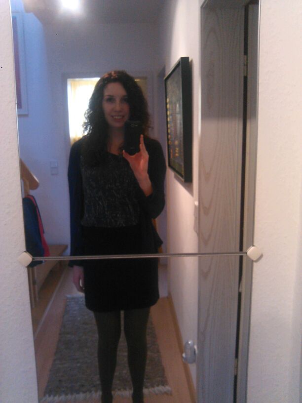 Selfies For Glasses Girl