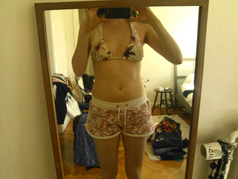 Selfies For Glasses Girl