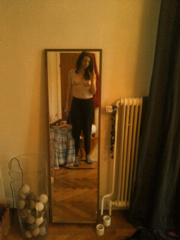 Selfies For Glasses Girl