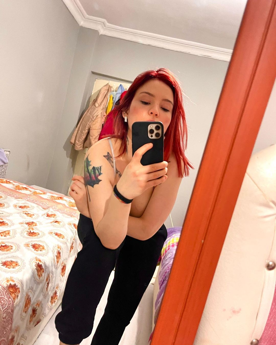 TURKISH BITCH ARZU YILMAZ TIKTOKER - arsivizm gallery