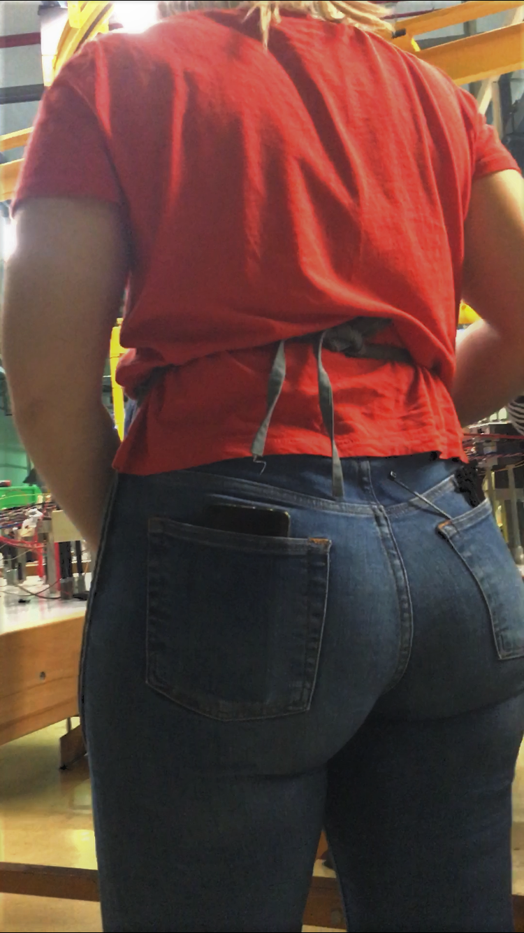 different pants for this amazing mother ass,only anal to her