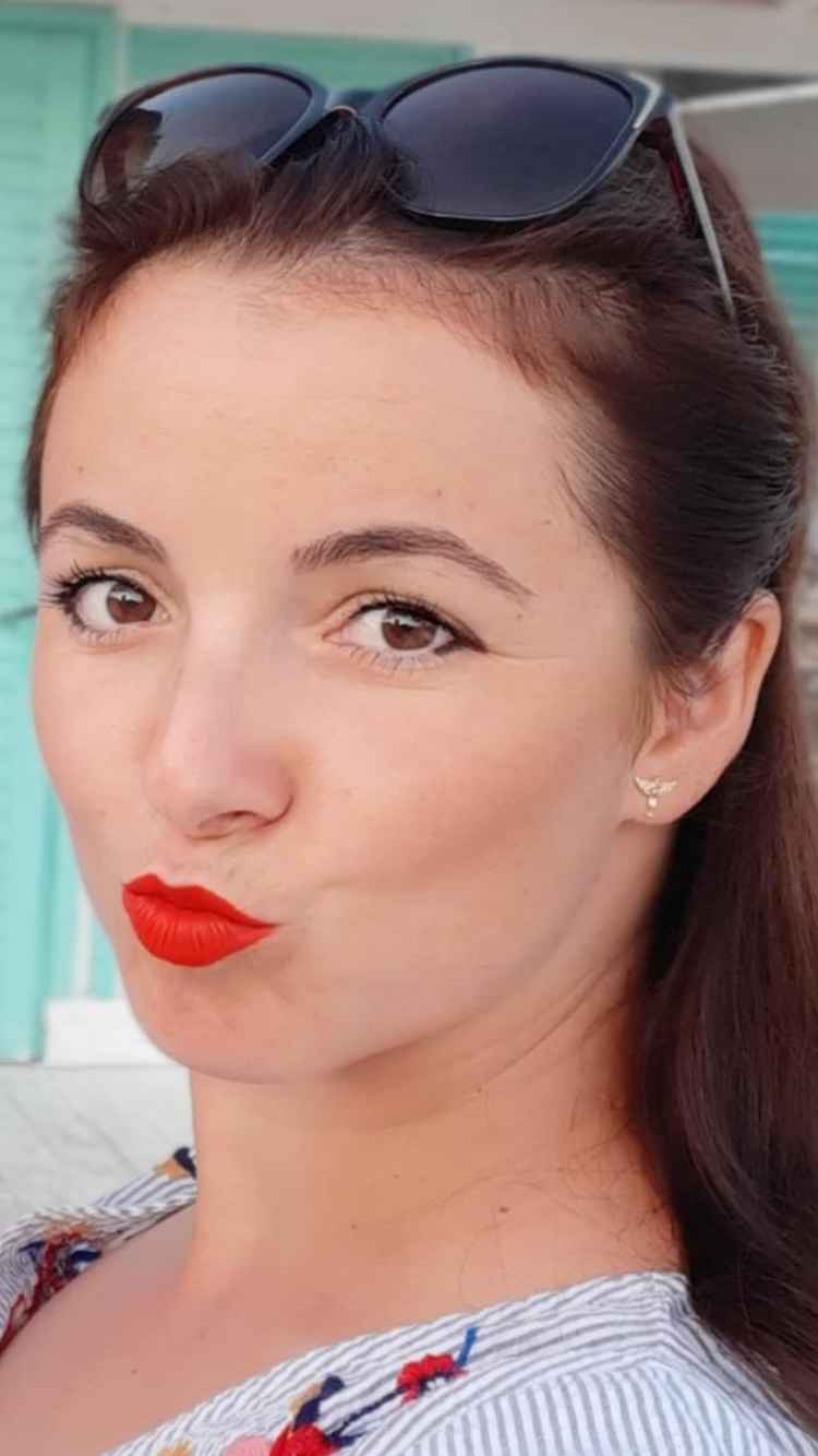 MILF loves to suck cock