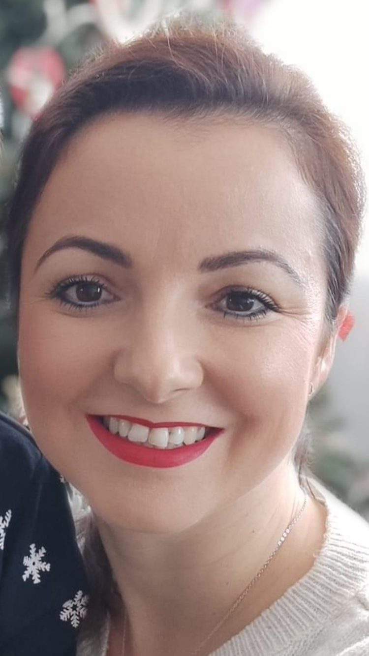 MILF loves to suck cock