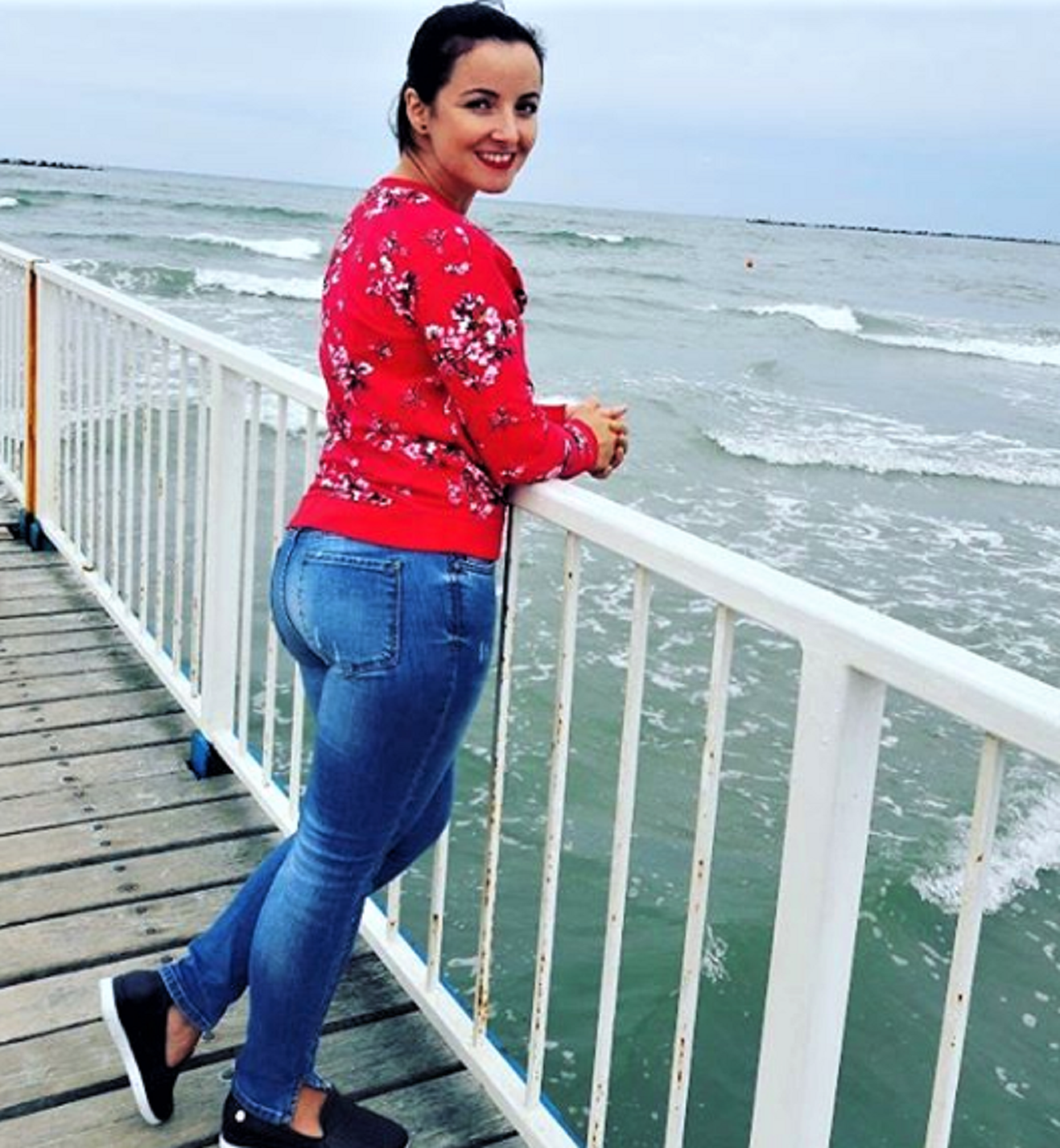 MILF loves to suck cock