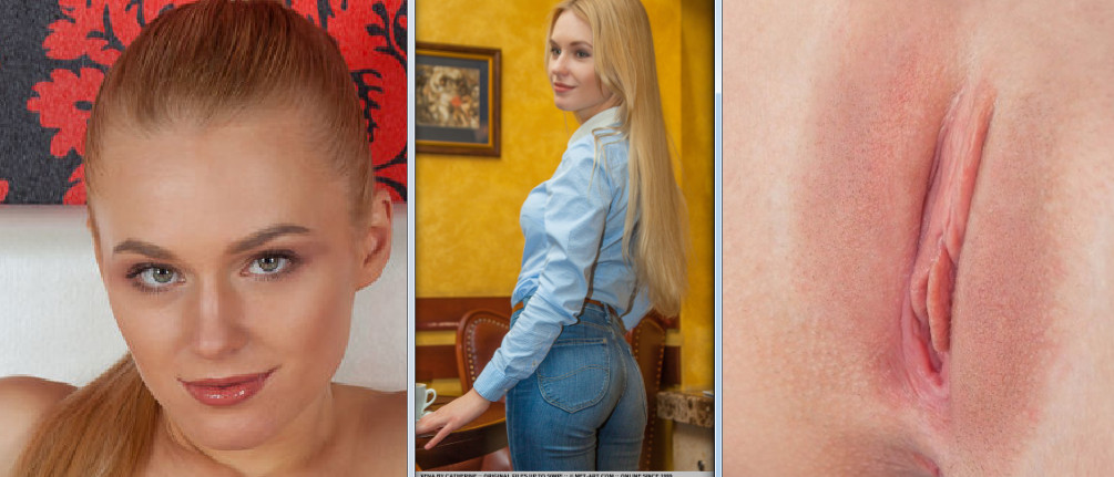 Xena A opens her vagina 5